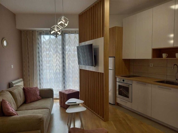 Дава се под наем Двустаен апартамент в Бургас, Лазур - 40 кв.м за 214.2 € - Снимка #1