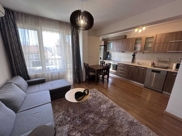 Дава се под наем Тристаен апартамент в Пловдив, Кючук Париж - 90 кв.м за 400 € - Снимка #1