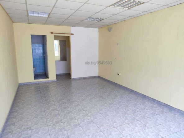 Дава се под наем Офис в Русе, Широк център - 35 кв.м за 153 € - Снимка #1