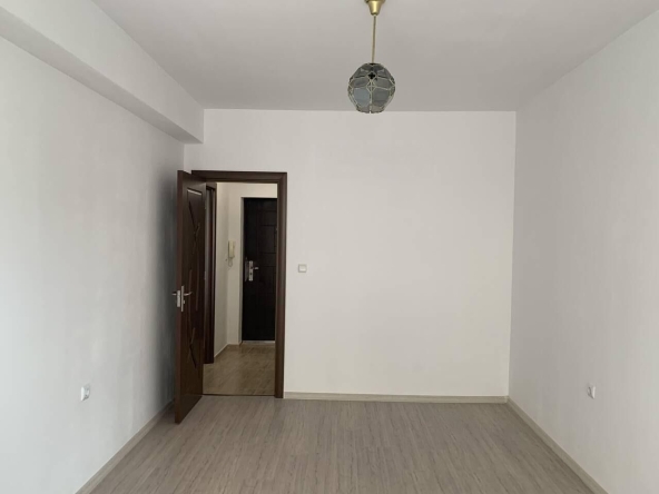 Дава се под наем Двустаен апартамент в Бургас, Меден рудник - зона В - 70 кв.м за 280.5 € - Снимка #1