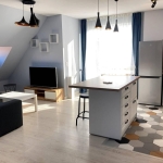 Дава се под наем Тристаен апартамент в Пловдив, Център - 100 кв.м за 765 € - Снимка #1