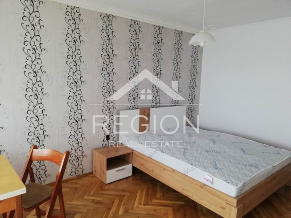 Дава се под наем Тристаен апартамент в Варна, Чайка - 65 кв.м за 494.7 € - Снимка #1
