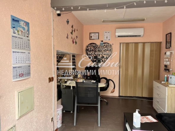Дава се под наем Магазин в Шумен, Център - 20 кв.м за 255 € - Снимка #1