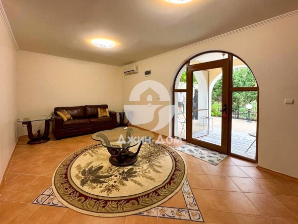 Къща в к.к. Елените - 147 кв.м за 1327 €/кв.м - Снимка #1