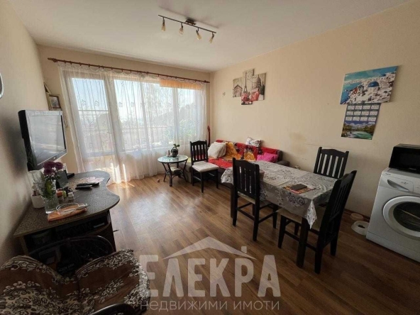 Двустаен апартамент в Варна, Център - 65 кв.м за 1924 €/кв.м - Снимка #1