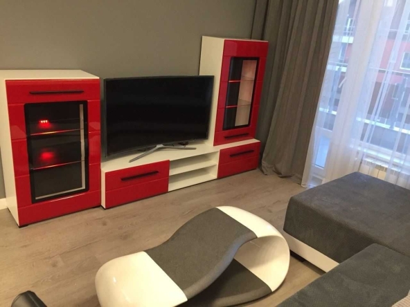 Дава се под наем Двустаен апартамент в София, Кръстова вада - 65 кв.м за 700 € - Снимка #1