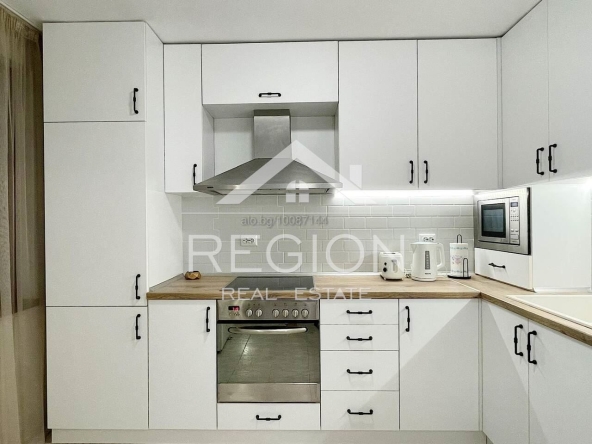 Дава се под наем Многостаен апартамент в Варна, Център - 135 кв.м за 1000 € - Снимка #1