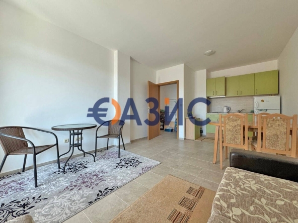 Двустаен апартамент в к.к. Слънчев бряг - 66 кв.м за 1114 €/кв.м - Снимка #1