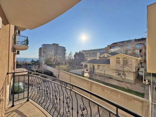 Тристаен апартамент в с. Равда, Област Бургас - 85 кв.м за 1365 €/кв.м - Снимка #1