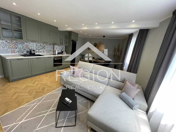 Дава се под наем Двустаен апартамент в Варна, Общината - 70 кв.м за 867 € - Снимка #1