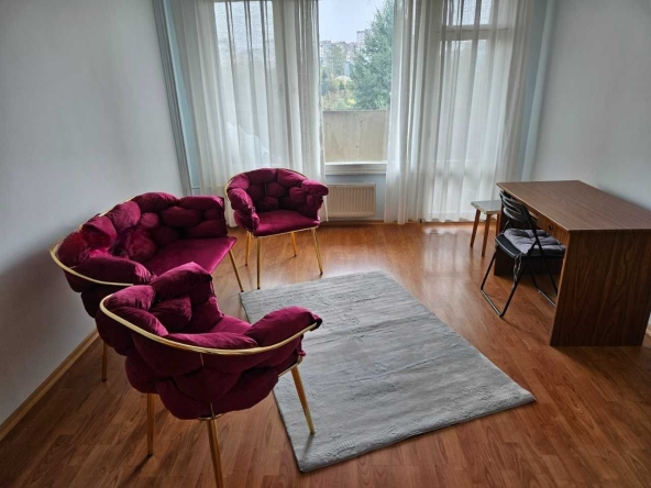 Дава се под наем Двустаен апартамент в София, Дървеница - 85 кв.м за 357 € - Снимка #1