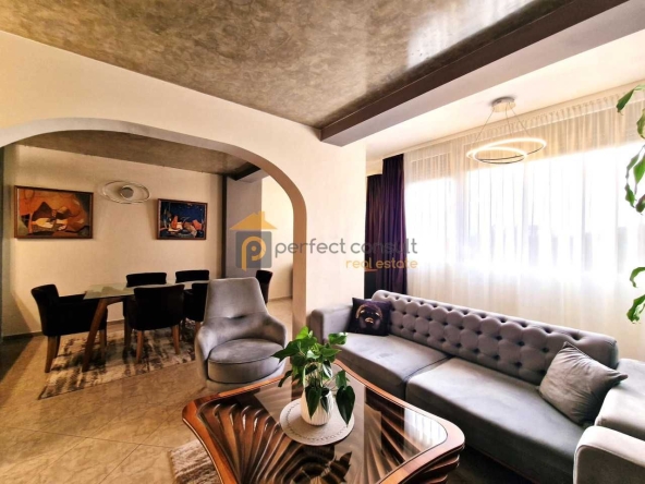 Тристаен апартамент в Пловдив, Тракия - 106 кв.м за 2075 €/кв.м - Снимка #1