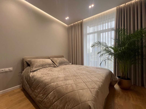 Дава се под наем Двустаен апартамент в София, Дружба 1 - 45 кв.м за 400 € - Снимка #1