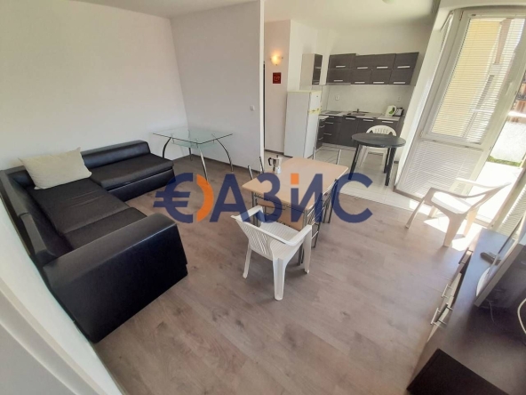 Двустаен апартамент в к.к. Слънчев бряг - 56 кв.м за 1250 €/кв.м - Снимка #1