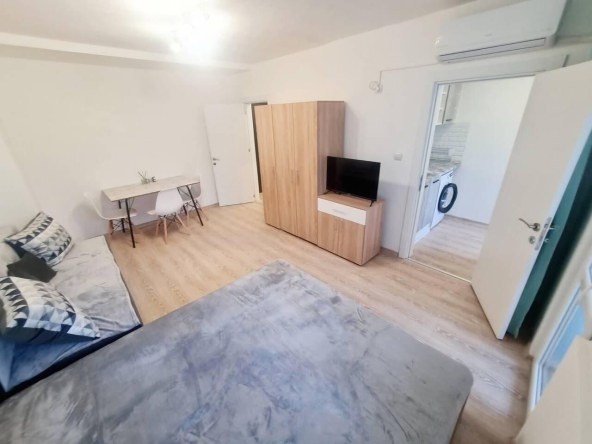 Дава се под наем Едностаен апартамент в Бургас, Меден рудник - зона А - 34 кв.м за 229.5 € - Снимка #1