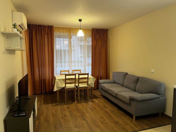 Дава се под наем Двустаен апартамент в Бургас, Лазур - 55 кв.м за 612 € - Снимка #1