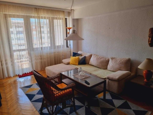 Дава се под наем Двустаен апартамент в Бургас, Зорница - 60 кв.м за 204 € - Снимка #1