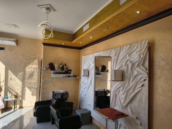 Дава се под наем Магазин в Бургас, Зорница - 25 кв.м за 408 € - Снимка #1
