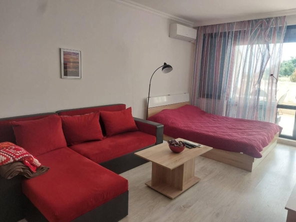 Дава се под наем Едностаен апартамент в Бургас, Сарафово - 40 кв.м за 663 € - Снимка #1