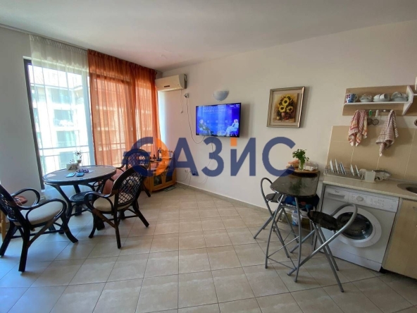 Двустаен апартамент в к.к. Слънчев бряг - 76 кв.м за 983 €/кв.м - Снимка #1