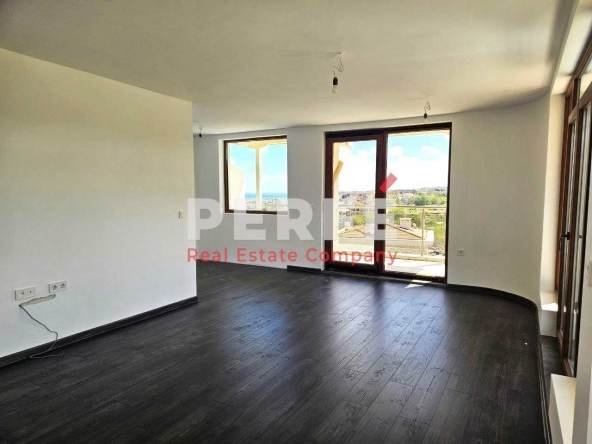 Тристаен апартамент в Созопол - 159 кв.м за 1101 €/кв.м - Снимка #1