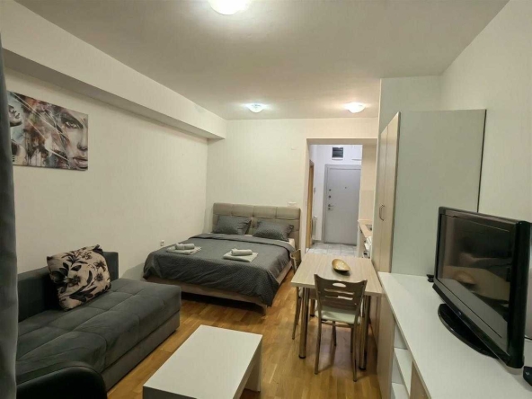 Дава се под наем Двустаен апартамент в Бургас, Зорница - 57 кв.м за 178.5 € - Снимка #1