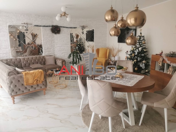 Тристаен апартамент в Варна, Бриз - 130 кв.м за 2424 €/кв.м - Снимка #1