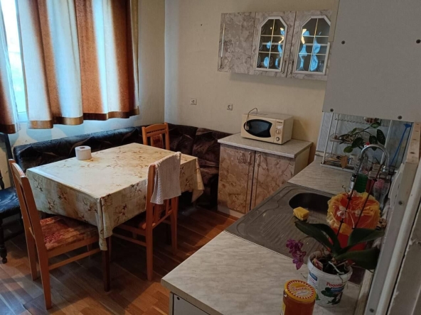 Дава се под наем Двустаен апартамент в Бургас, Меден рудник - зона Г - 60 кв.м за 204 € - Снимка #1