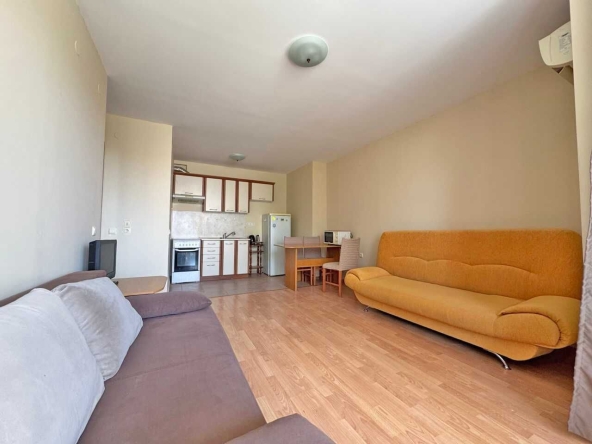 Двустаен апартамент в к.к. Слънчев бряг - 60 кв.м за 1084 €/кв.м - Снимка #1