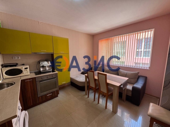 Тристаен апартамент в Несебър - 77 кв.м за 1936 €/кв.м - Снимка #1