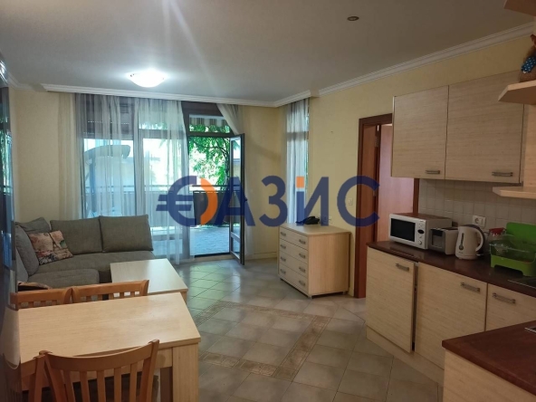 Тристаен апартамент в Созопол - 106 кв.м за 1416 €/кв.м - Снимка #1