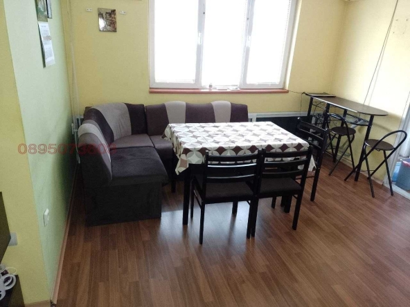 Дава се под наем Тристаен апартамент в Пловдив, Мараша - 100 кв.м за 484.5 € - Снимка #1