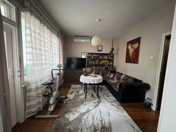 Многостаен апартамент в Пловдив, Център - 220 кв.м за 1137 €/кв.м - Снимка #1