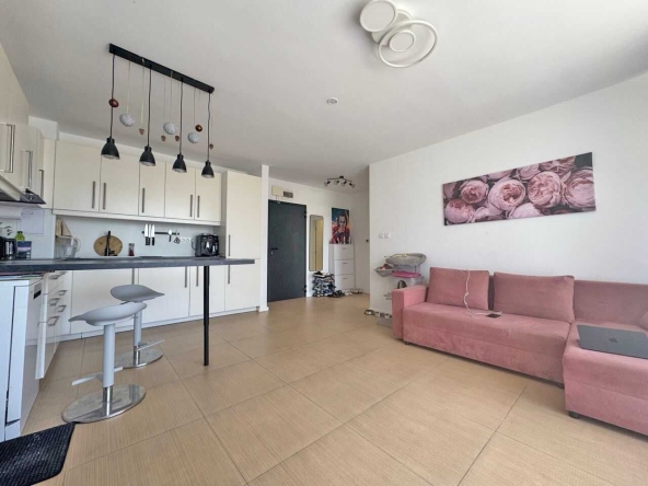 Двустаен апартамент в к.к. Слънчев бряг - 71 кв.м за 1212 €/кв.м - Снимка #1