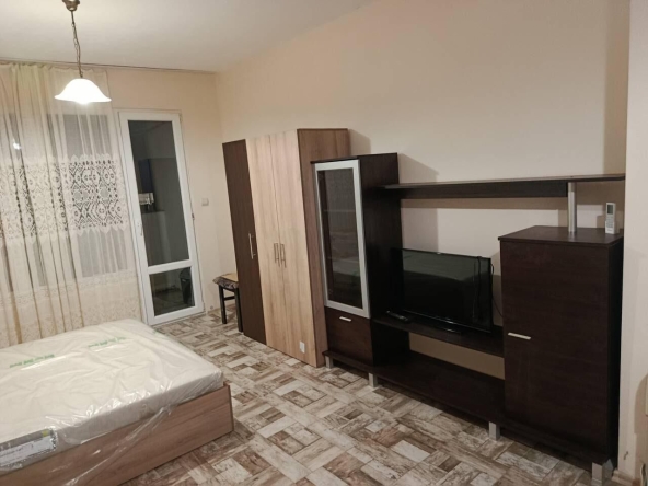 Дава се под наем Двустаен апартамент в Бургас, Меден рудник - зона В - 70 кв.м за 408 € - Снимка #1