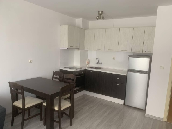 Дава се под наем Двустаен апартамент в Бургас, Изгрев - 55 кв.м за 377.4 € - Снимка #1