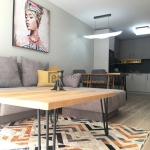 Дава се под наем Двустаен апартамент в Пловдив, Център - 80 кв.м за 550 € - Снимка #1