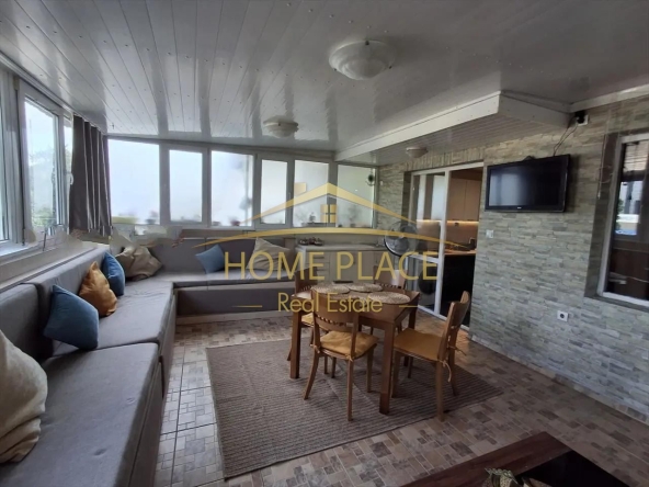 Дава се под наем Тристаен апартамент в Варна, Левски - 120 кв.м за 816 € - Снимка #1