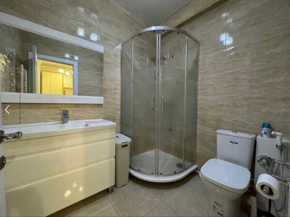 Дава се под наем Едностаен апартамент в София, Бенковски - 40 кв.м за 325 € - Снимка #1