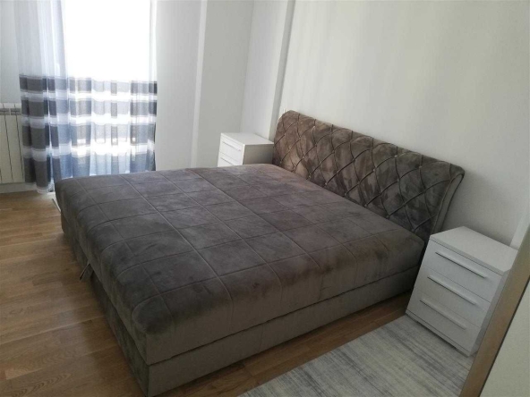 Дава се под наем Двустаен апартамент в Бургас, Център - 56 кв.м за 204 € - Снимка #1