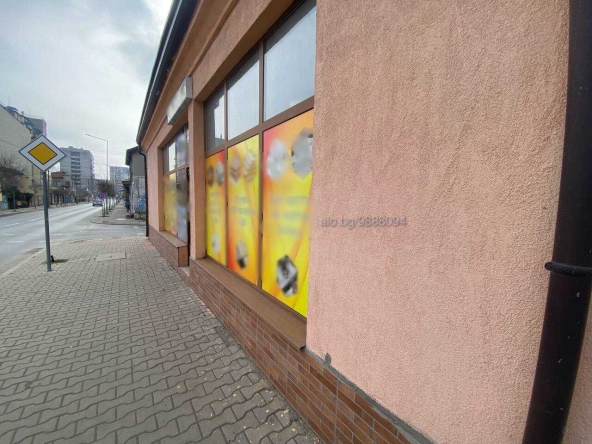 Магазин в Ямбол, Център - 91 кв.м за 948 €/кв.м - Снимка #1