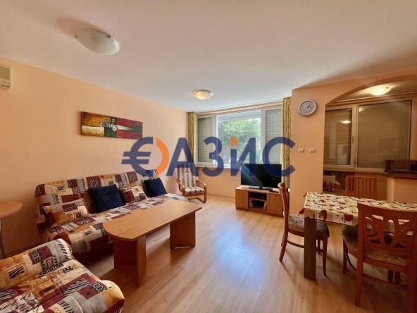 Двустаен апартамент в к.к. Слънчев бряг - 61 кв.м за 1214 €/кв.м - Снимка #1