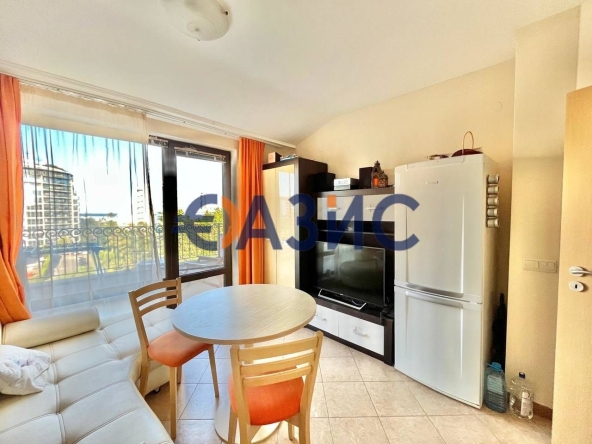 Двустаен апартамент в к.к. Слънчев бряг - 49 кв.м за 1409 €/кв.м - Снимка #1