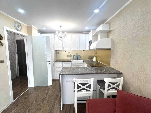 Дава се под наем Двустаен апартамент в Пловдив, Христо Смирненски - 60 кв.м за 560 € - Снимка #1