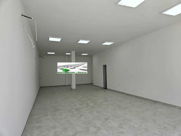 Дава се под наем Магазин в Пловдив, Южен - 90 кв.м за 612 € - Снимка #1