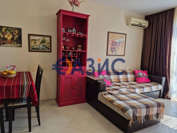 Двустаен апартамент в к.к. Слънчев бряг - 55 кв.м за 1882 €/кв.м - Снимка #1