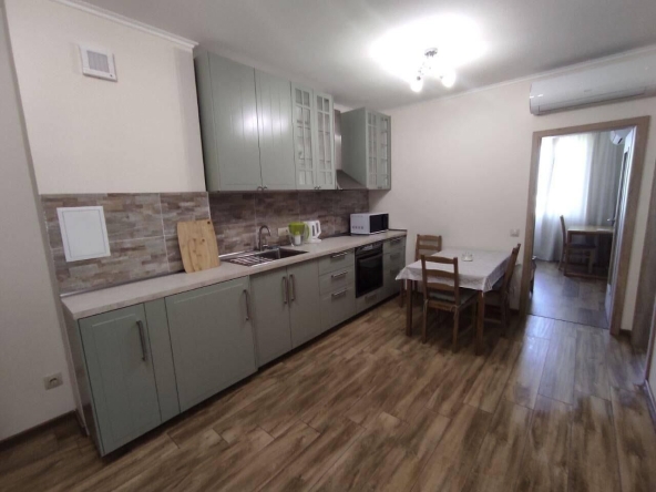 Дава се под наем Тристаен апартамент в Бургас, Зорница - 60 кв.м за 1224 € - Снимка #1