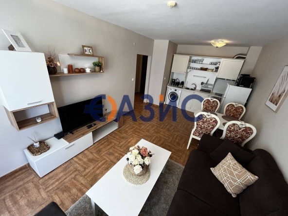 Двустаен апартамент в Свети Влас - 70 кв.м за 1928 €/кв.м - Снимка #1