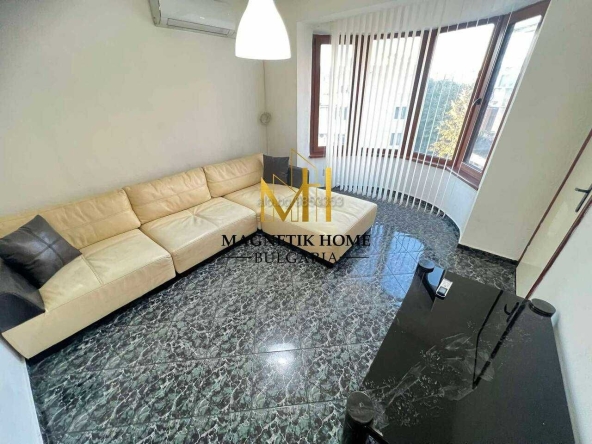 Дава се под наем Тристаен апартамент в Бургас, Възраждане - 80 кв.м за 408 € - Снимка #1