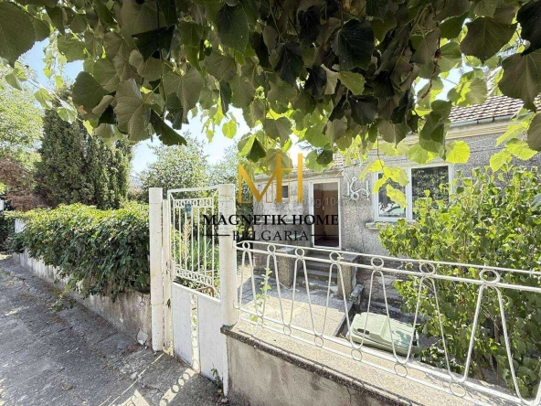 Дава се под наем Къща в Каблешково - 85 кв.м за 382.5 € - Снимка #1